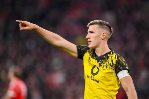 世體：巴薩中衛(wèi)引援關(guān)注施洛特貝克，球員估價(jià)4000萬(wàn)歐元