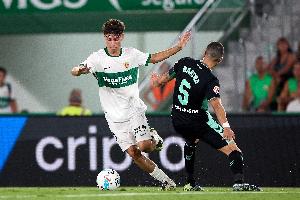 據《都靈體育報》報道，尤文圖斯正在密切關注埃爾切中場球員門多薩，但這家意甲豪門將不得不與曼城和皇家馬德里展開競爭。