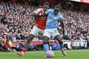 五位記者展望英超賽季：三人看好阿森納登頂，兩人力曼城衛冕，射手歸屬懸念不大。