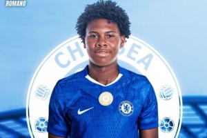 羅馬諾確認：切爾西已簽下16歲中衛奧多涅斯，并無接近簽約一說。