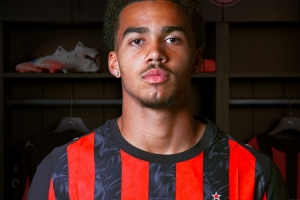 斯基拉：米蘭中衛(wèi)奧多古可能冬窗外租離隊，以獲得更多比賽時間